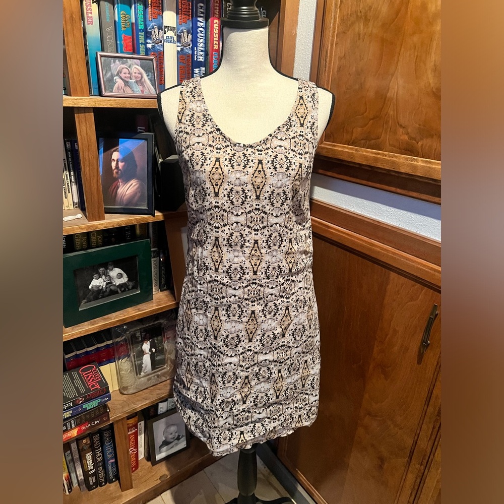 Cynthia Rowley 💯 Linen Size 2